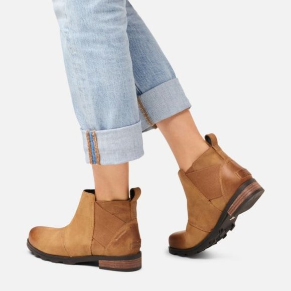 Sorel Shoes - Sorel Emelie CHelsea WP Camel Brown Brand New in Box